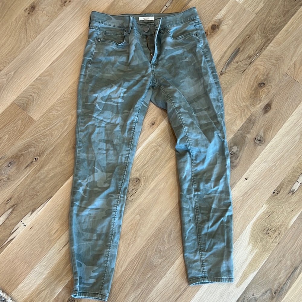 Loft Camo Pants size 6
